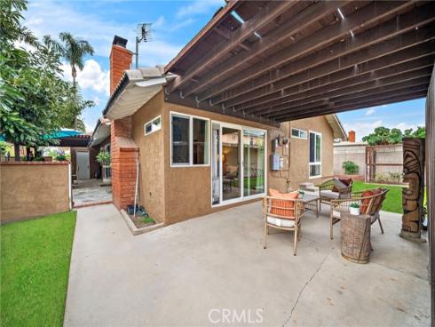 17349 Los Amigos Circle , Fountain Valley, CA
