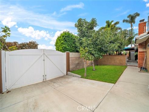 17349 Los Amigos Circle , Fountain Valley, CA