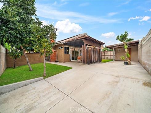 17349 Los Amigos Circle , Fountain Valley, CA
