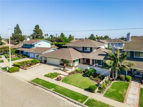 18540  Santa Cruz Circle  , Fountain Valley, CA