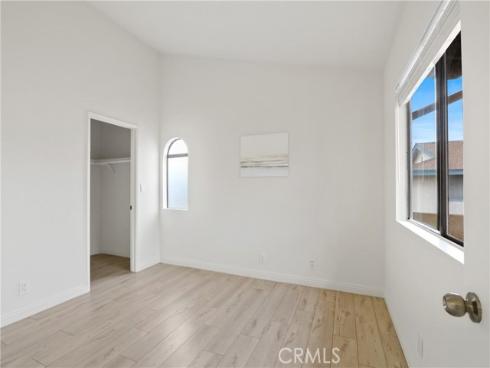 17333  Brookhurst  F2  Street, Fountain Valley, CA