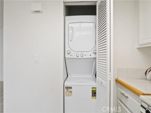 17333  Brookhurst  F2  Street, Fountain Valley, CA