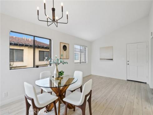 17333  Brookhurst  F2  Street, Fountain Valley, CA