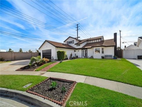 10484 Teal Circle, Fountain Valley, CA