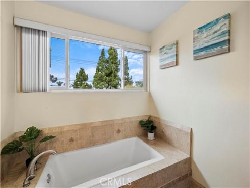 17807  Joshua   Circle, Fountain Valley, CA