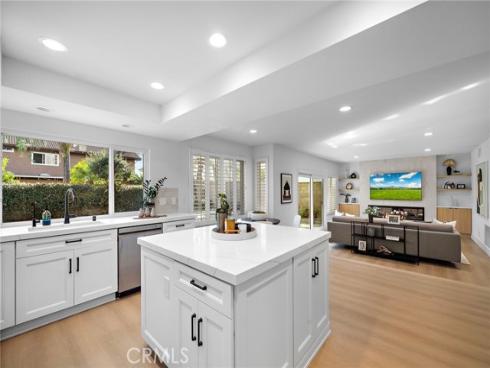 9560 La Amapola Avenue, Fountain Valley, CA