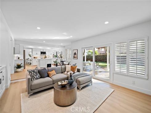 9560 La Amapola Avenue, Fountain Valley, CA