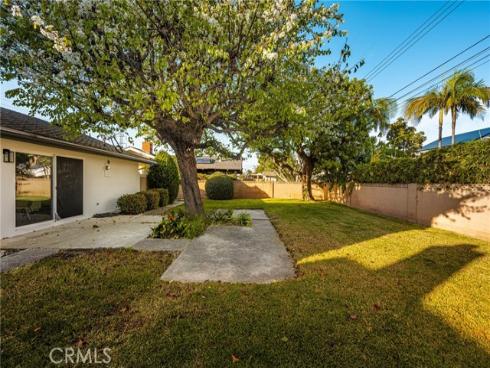 17588  Santa Paula  , Fountain Valley, CA