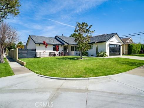 10413 Egret Avenue