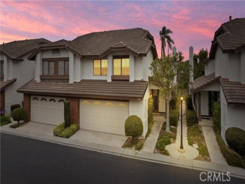 8571 Shadow Lane