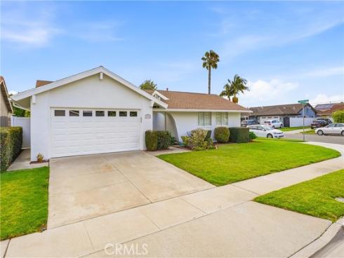 17915  Santa Olivia  , Fountain Valley, CA