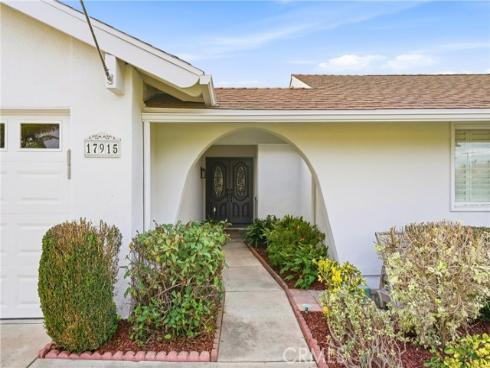 17915  Santa Olivia  , Fountain Valley, CA