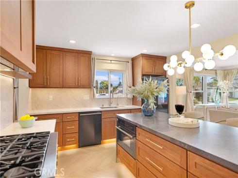 9433  Geranium   Circle, Fountain Valley, CA