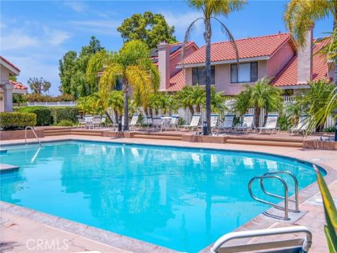 18081  Scanlan   Court, Fountain Valley, CA