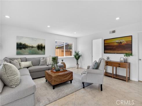 11244  Snowdrop  , Fountain Valley, CA