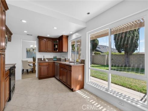 11244  Snowdrop  , Fountain Valley, CA