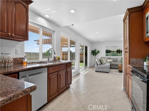 11244  Snowdrop  , Fountain Valley, CA