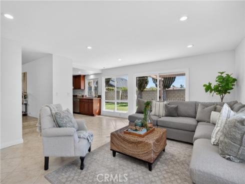 11244  Snowdrop  , Fountain Valley, CA