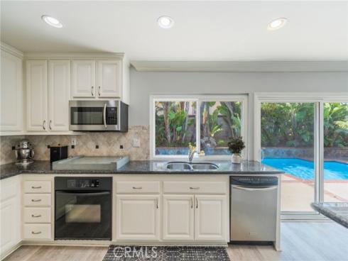 10488 Sioux River , Fountain Valley, CA