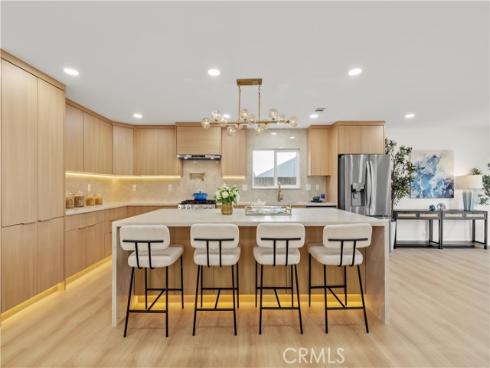 10276 Falcon , Fountain Valley, CA