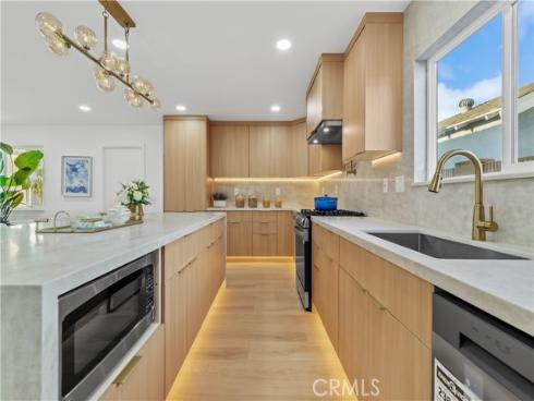 10276 Falcon , Fountain Valley, CA