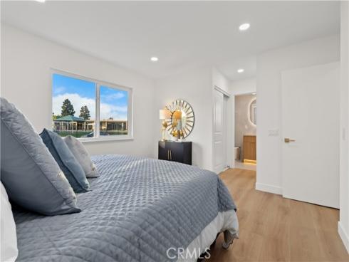 10276 Falcon , Fountain Valley, CA