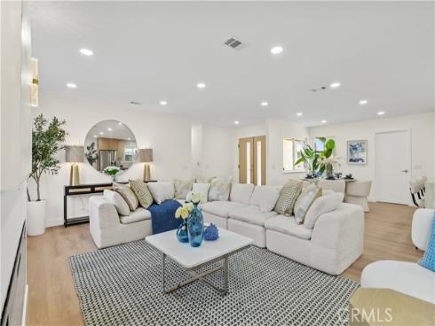 10276 Falcon , Fountain Valley, CA