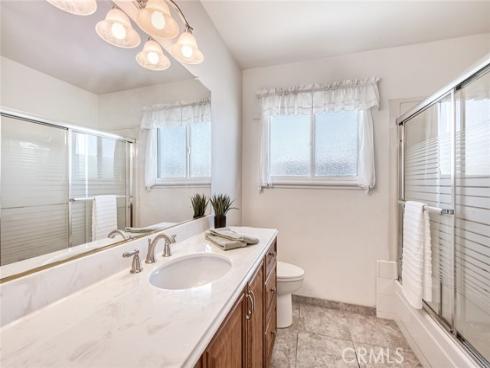 11657  Gladstone   Circle, Fountain Valley, CA