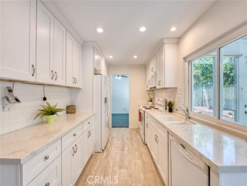 11657  Gladstone   Circle, Fountain Valley, CA