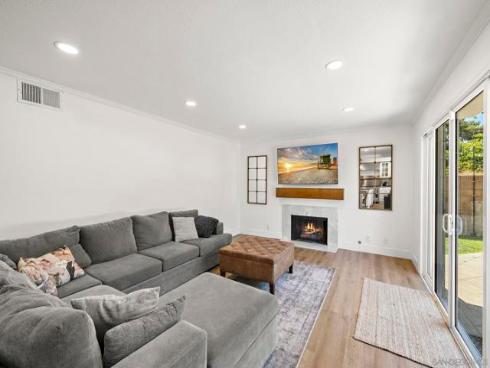 10297  Bunting  , Fountain Valley, CA