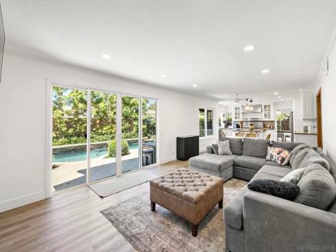10297  Bunting  , Fountain Valley, CA