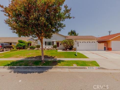 9331 La Cortinilla Avenue