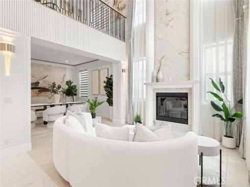 16323 Redwood , Fountain Valley, CA