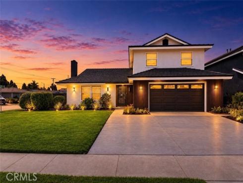 9444 La Estrella Ave