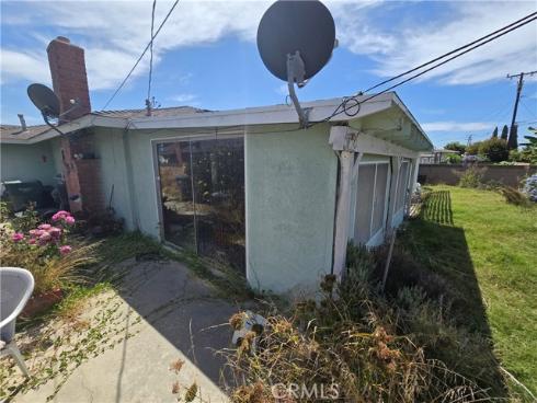17391 Elm Street, Fountain Valley, CA