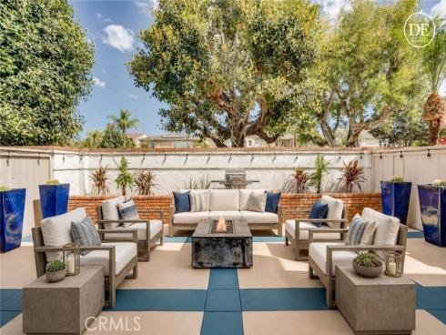 8537 Courreges Court , Fountain Valley, CA
