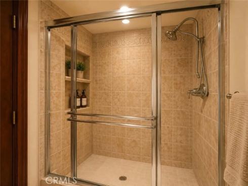 17110 Los Robles , Fountain Valley, CA