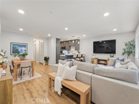 17200 Newhope 204 , Fountain Valley, CA