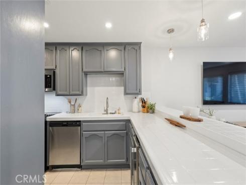 17200 Newhope 204 , Fountain Valley, CA