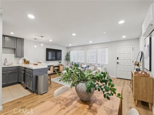 17200 Newhope 204 , Fountain Valley, CA