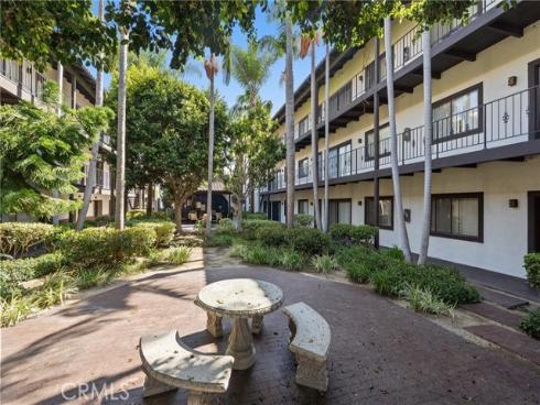 17200 Newhope 204 , Fountain Valley, CA