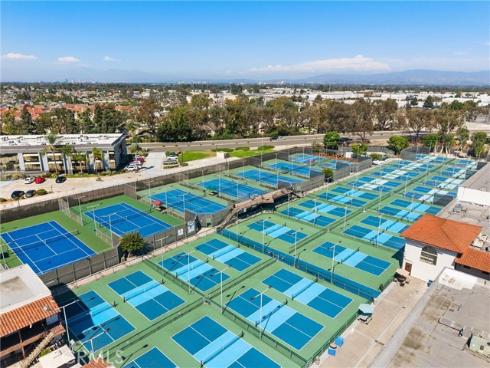 17200 Newhope 204 , Fountain Valley, CA