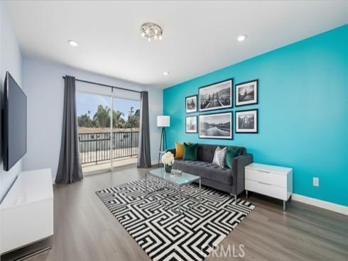 400 N. Acacia Avenue D35