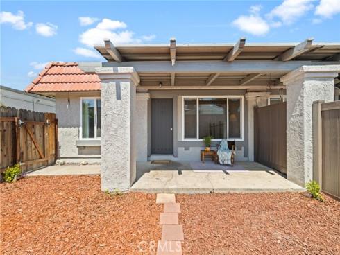 2670 Andover 22C Avenue, Fullerton, CA