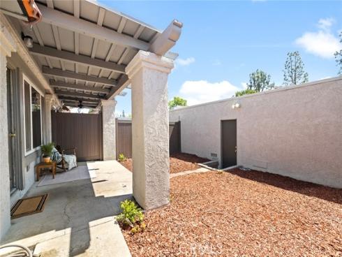 2670 Andover 22C Avenue, Fullerton, CA