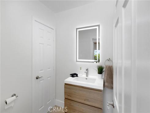 1219 N Raymond   Avenue, Fullerton, CA