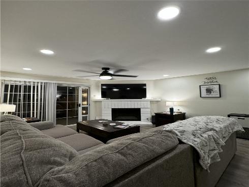 2380 W. Orangethorpe Avenue 14