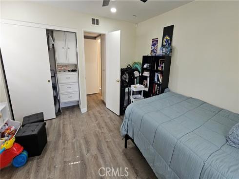 2380 W Orangethorpe  14  Avenue, Fullerton, CA