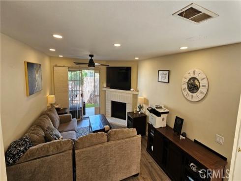 2380 W Orangethorpe  14  Avenue, Fullerton, CA