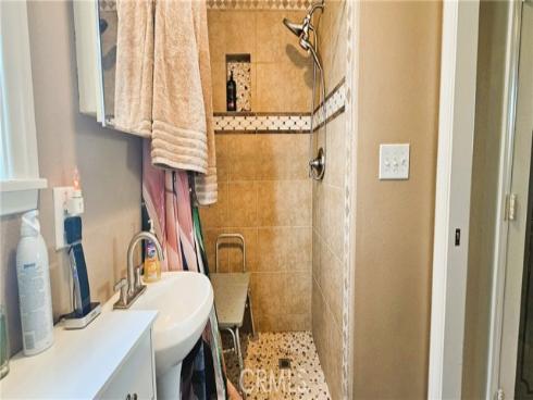 443 W Southgate   Avenue, Fullerton, CA